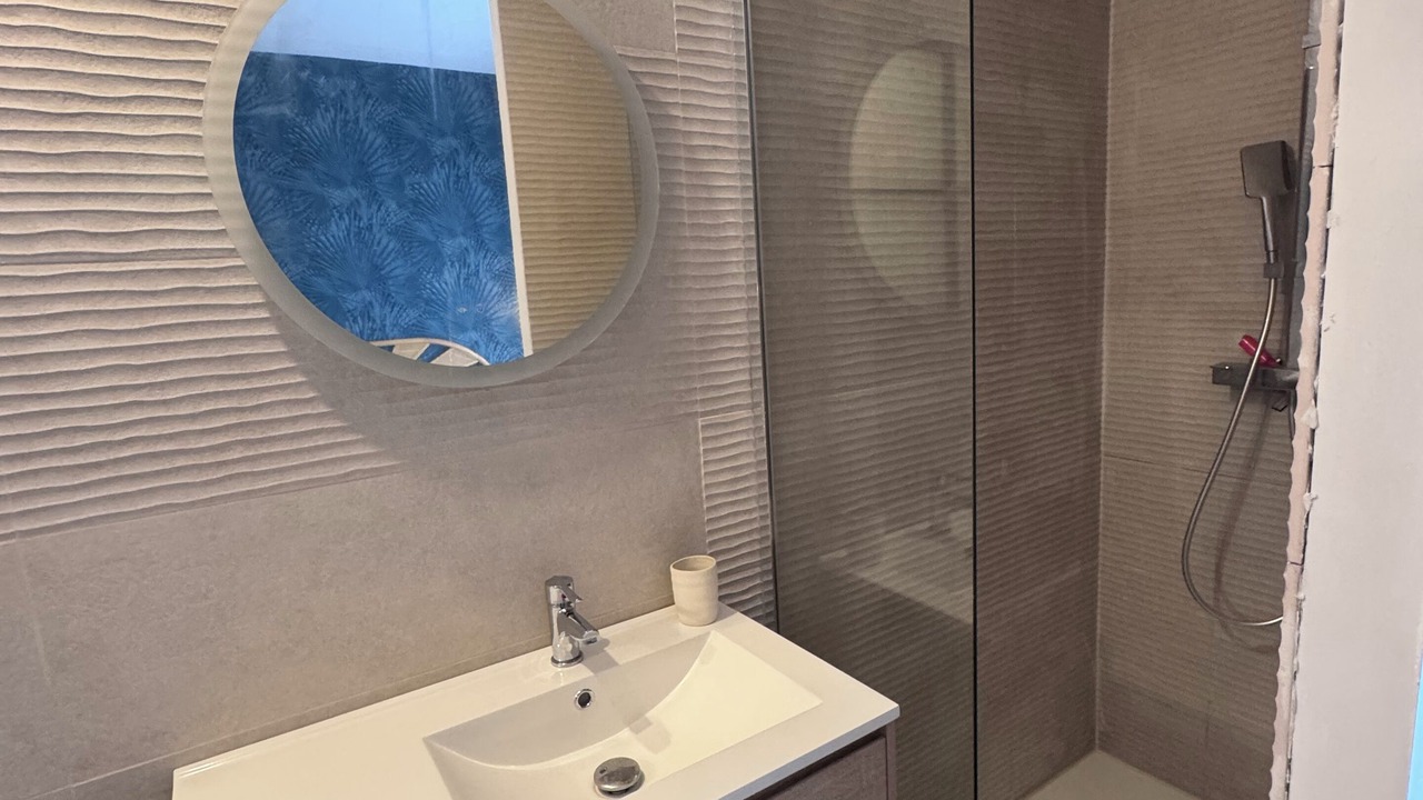 Photo of Bathroom in Guerrevieille