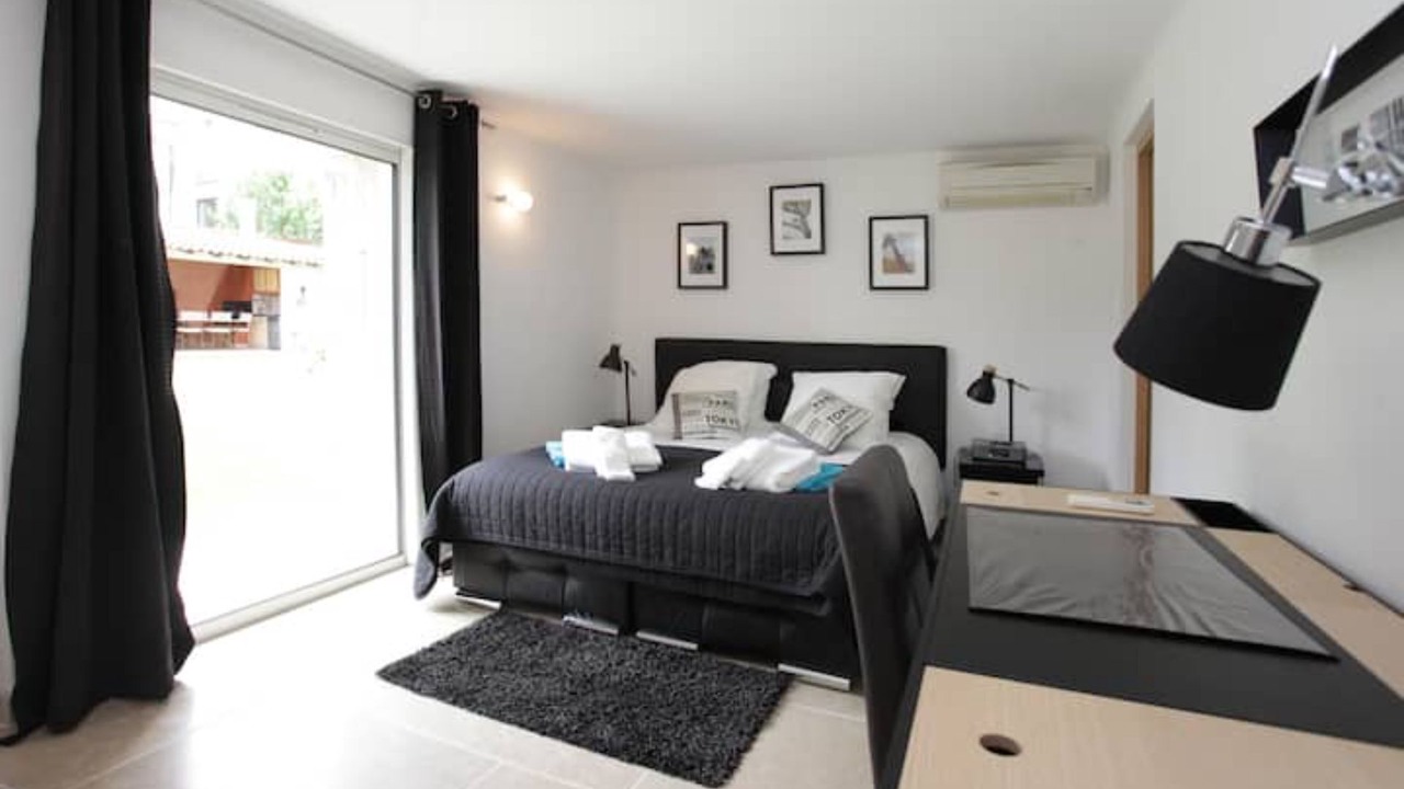 Photo of Bedroom in Cap-d'Antibes