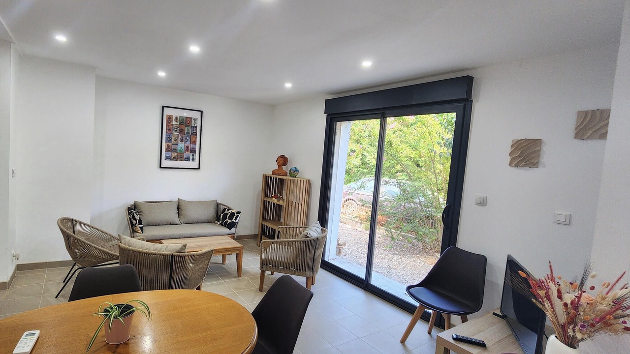Photo of Livingroom in Nissan-lez-Enserune