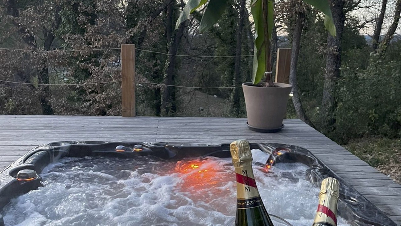 Photo of Outdoor in Eguilles