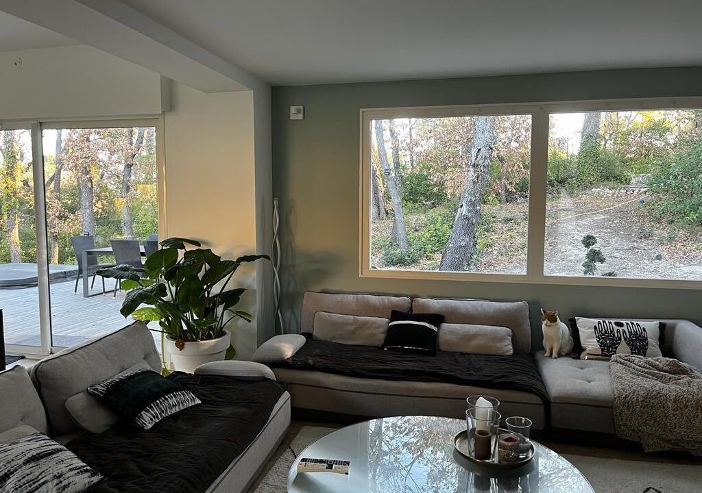Photo of Livingroom in Eguilles
