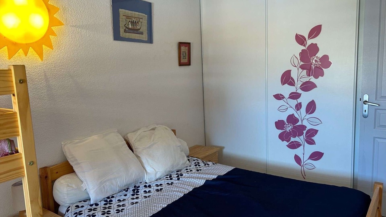 Photo of Bedroom in Saint-Pierre-la-Mer