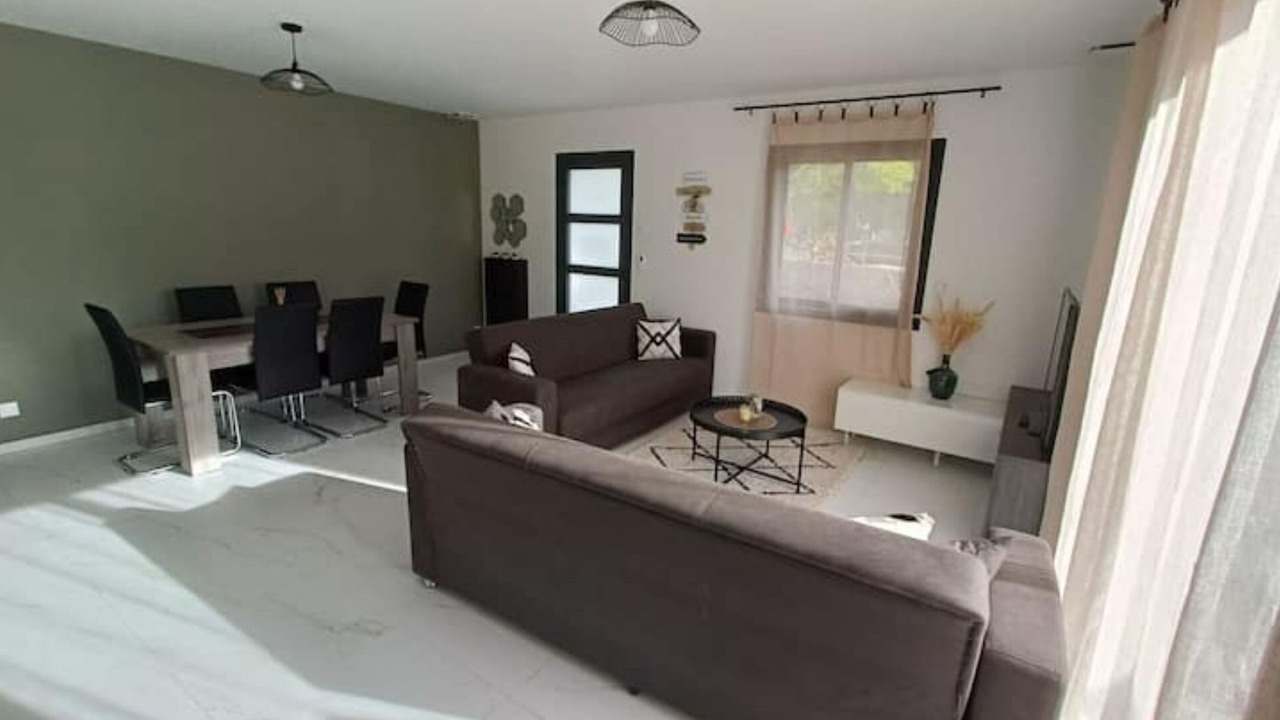 Photo of Livingroom in Meynes