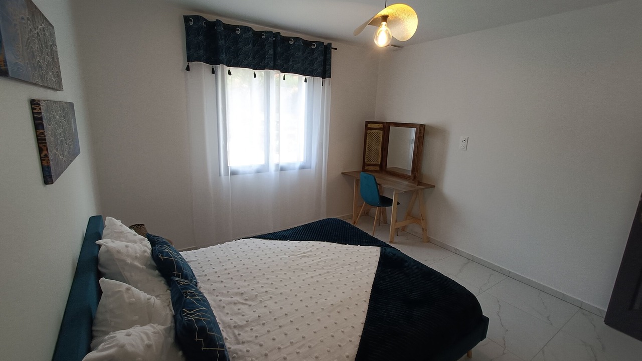 Photo of Bedroom in Meynes