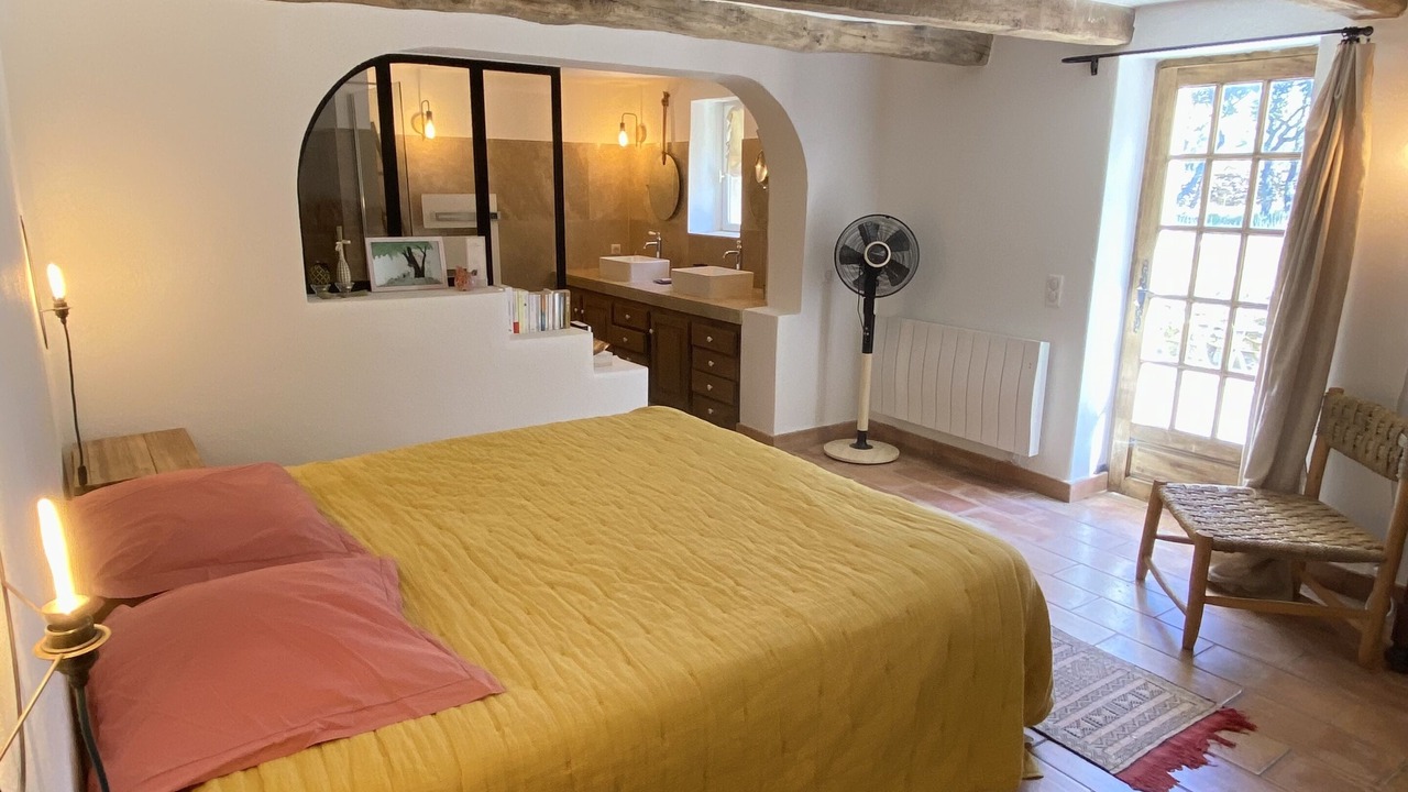 Photo of Bedroom in Bonnieux