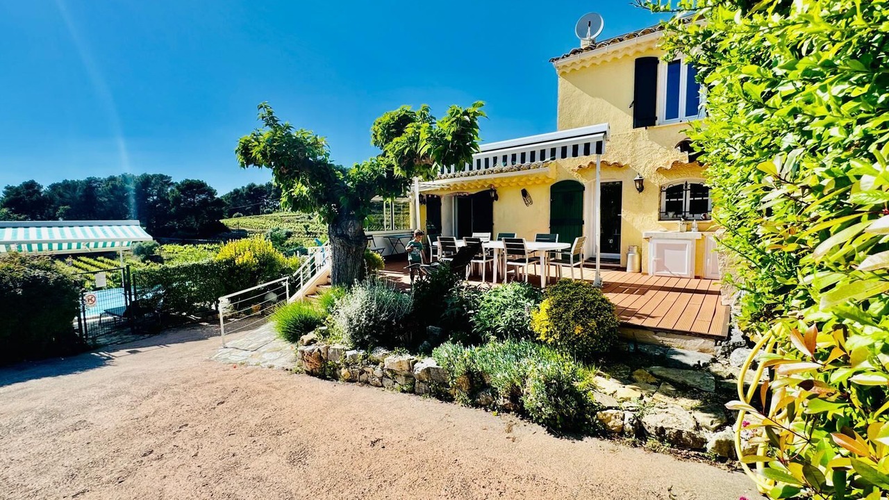 Photo of Outdoor in Le Beausset