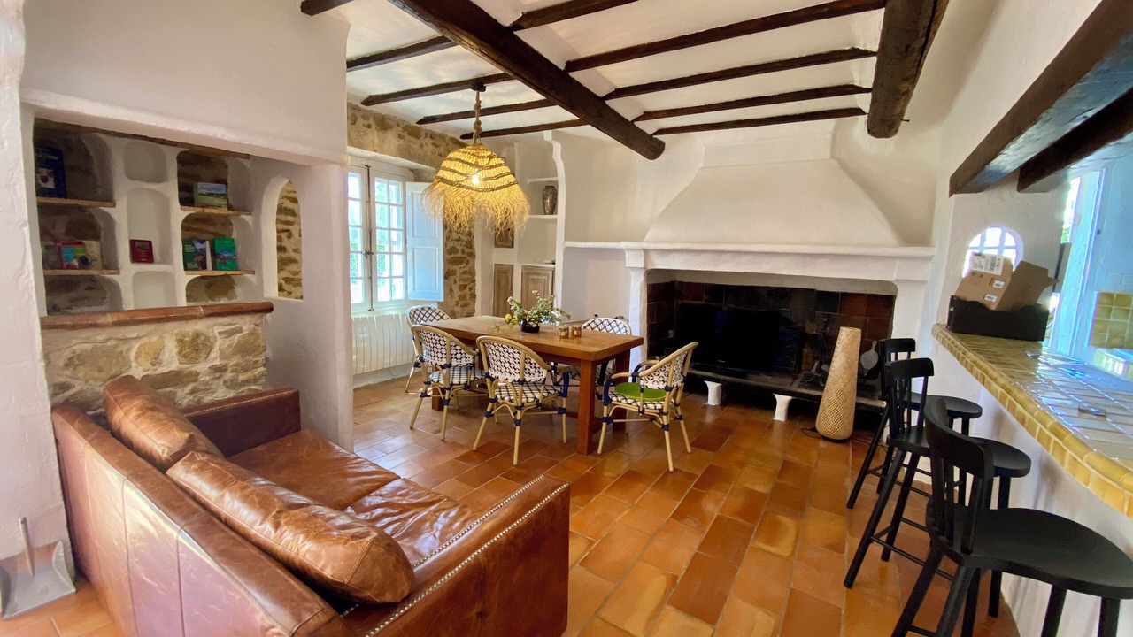 Photo of Others in Evenos