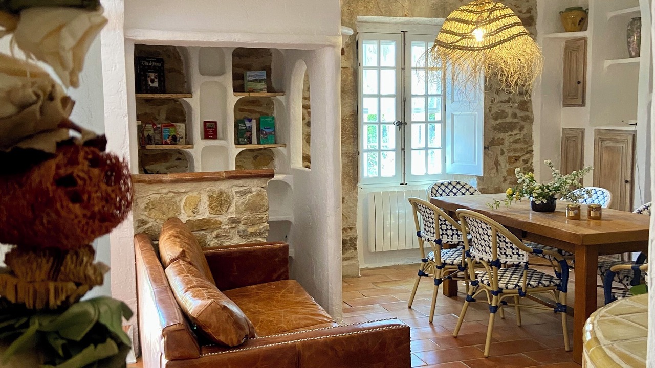 Photo of Livingroom in Evenos