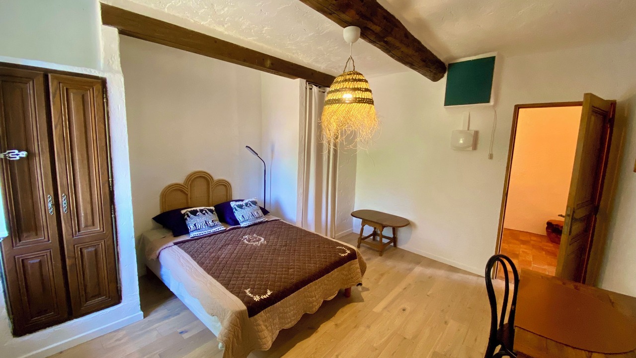 Photo of Bedroom in Evenos