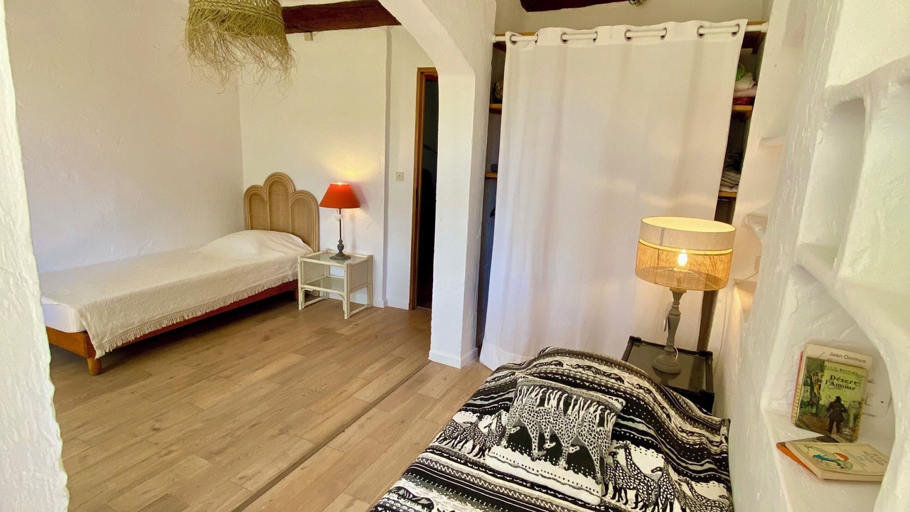 Photo of Bedroom in Evenos