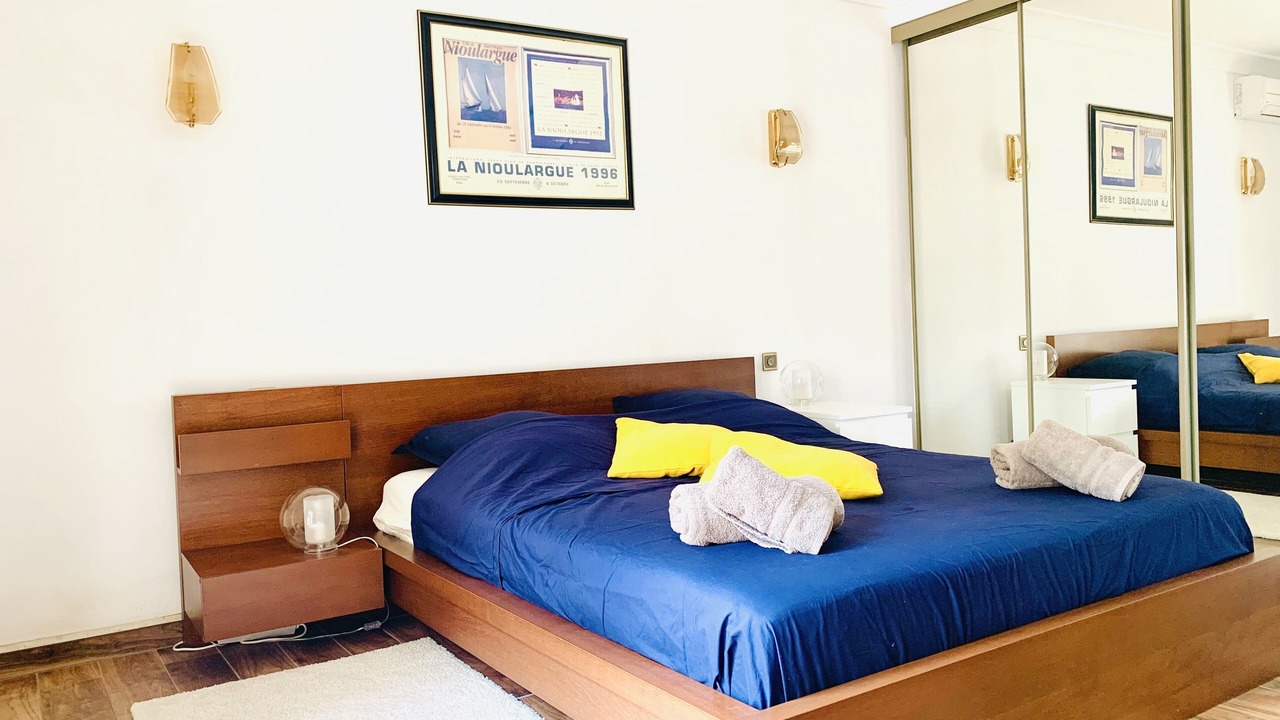 Photo of Bedroom in Peissonnel