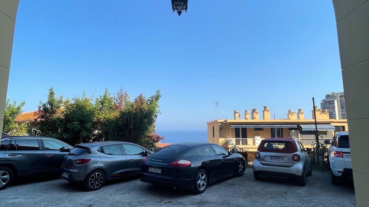 Photo of Outdoor in Beausoleil