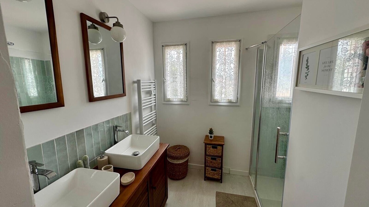 Photo of Bathroom in Bandol