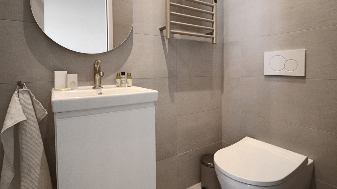 Photo of Bathroom in Riou - Petit Juas - Av de Grasse