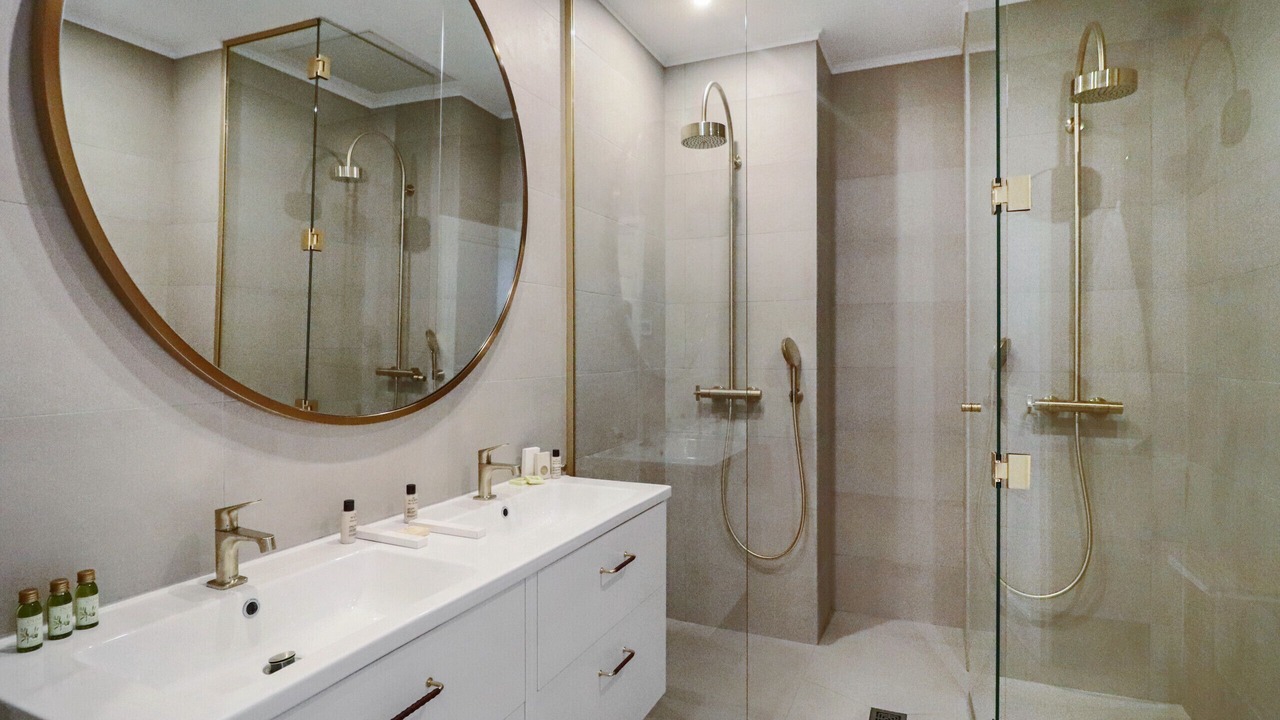 Photo of Bathroom in Riou - Petit Juas - Av de Grasse