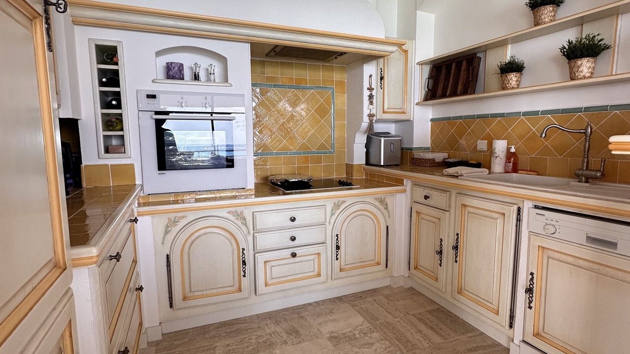 Photo of Kitchen in Le Lavandou