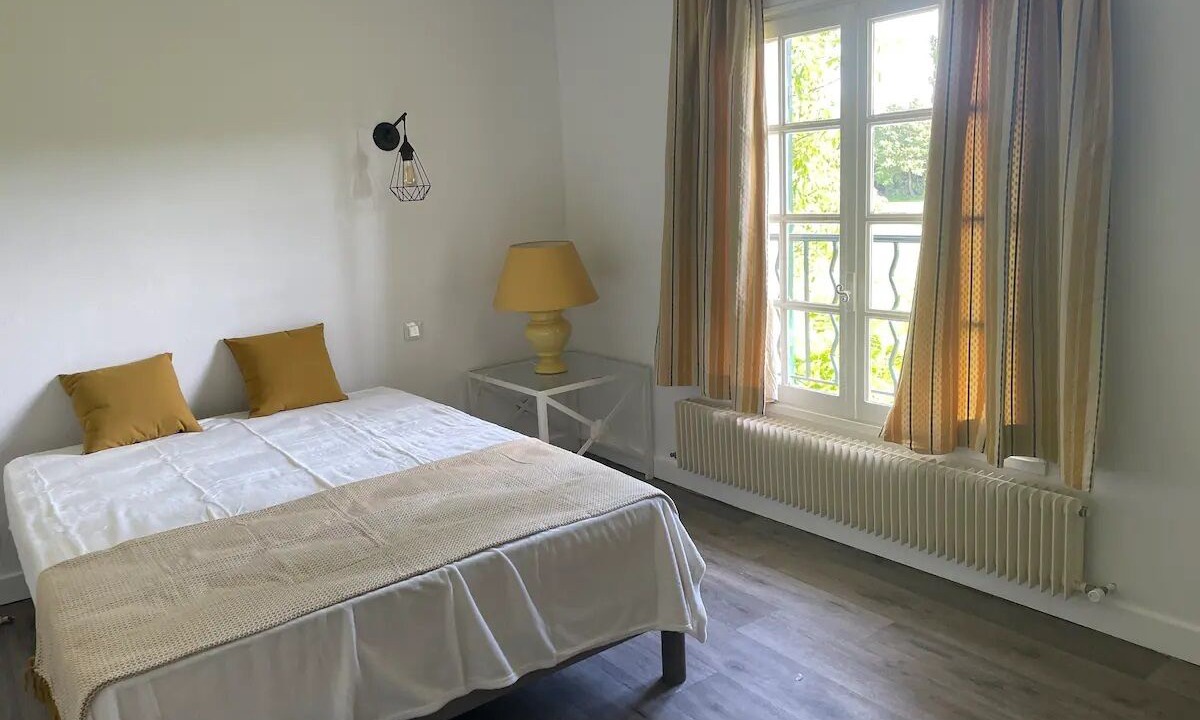 Photo of Bedroom in Cavaillon