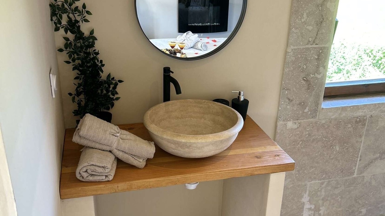 Photo of Bathroom in Arles