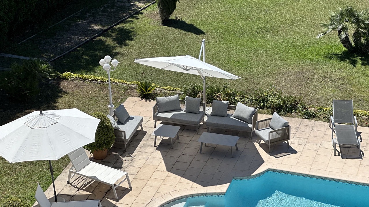 Photo of Outdoor in California - Pezou