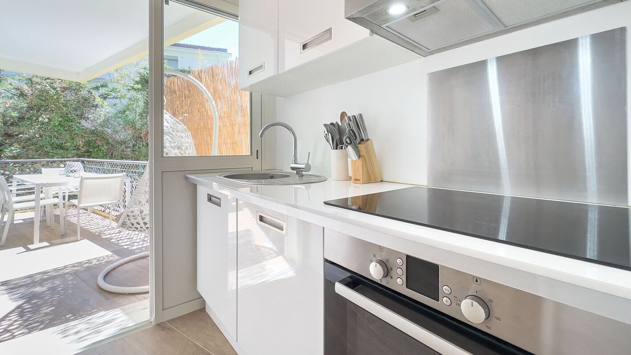 Photo of Kitchen in California - Pezou
