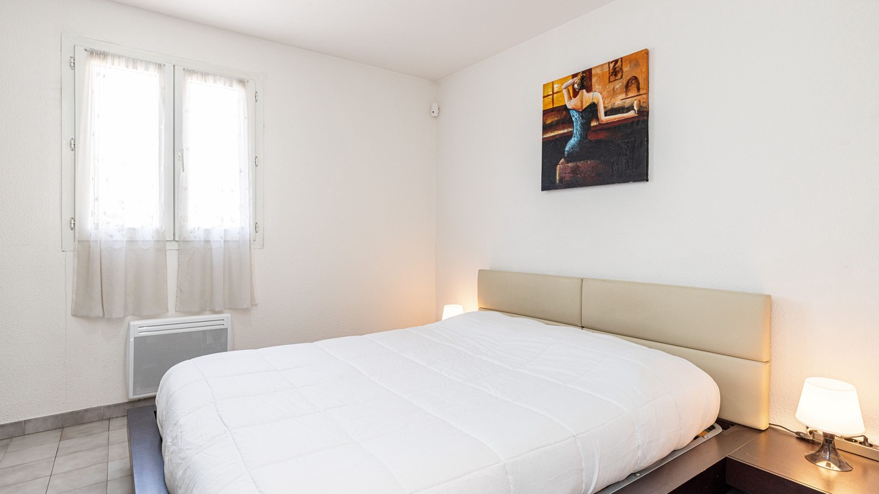Photo of Bedroom in Les Baumettes