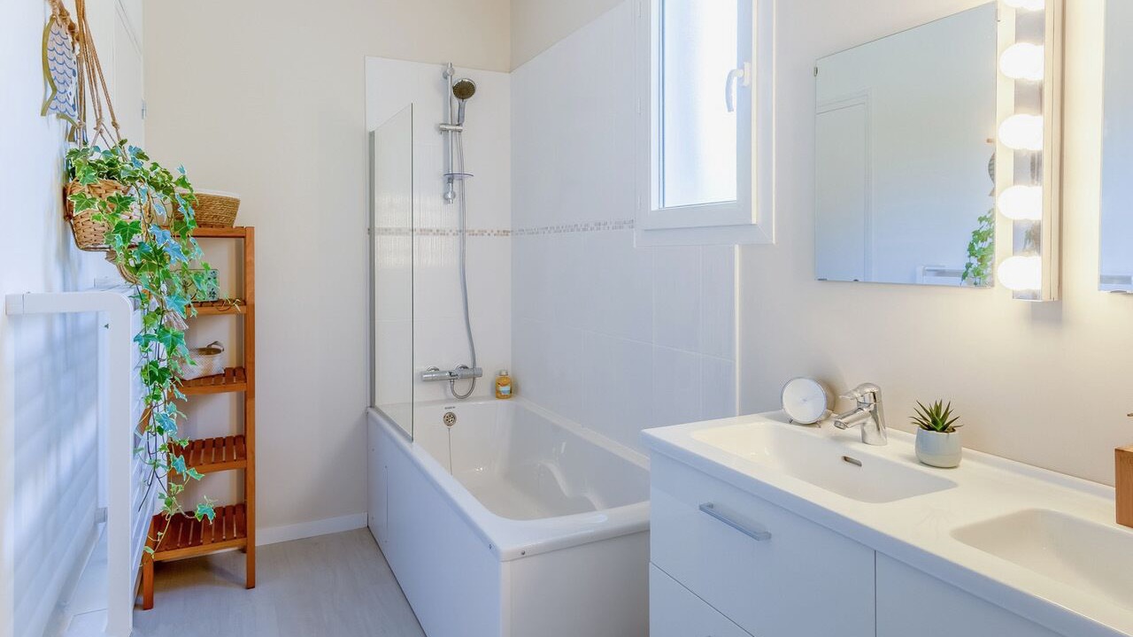 Photo of Bathroom in Le Beausset