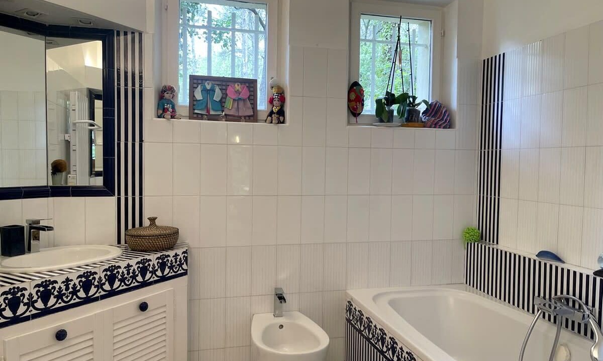 Photo of Bathroom in Salon-de-Provence