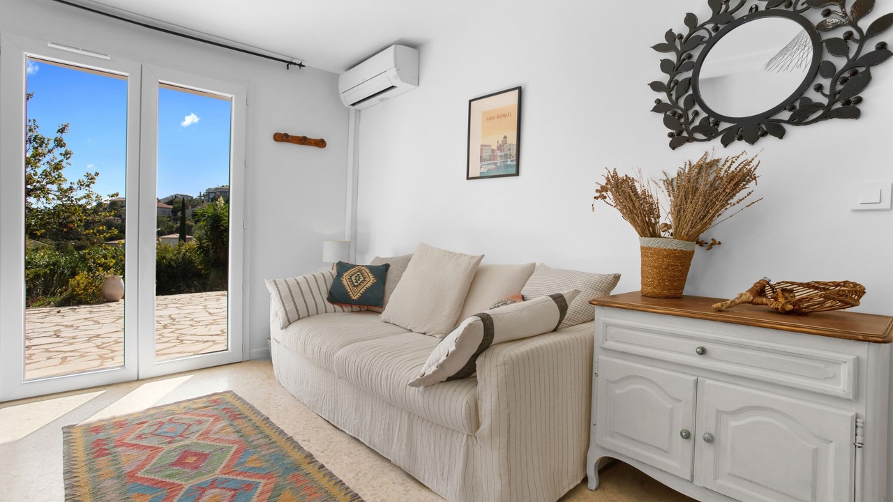Photo of Livingroom in Saint-Aygulf