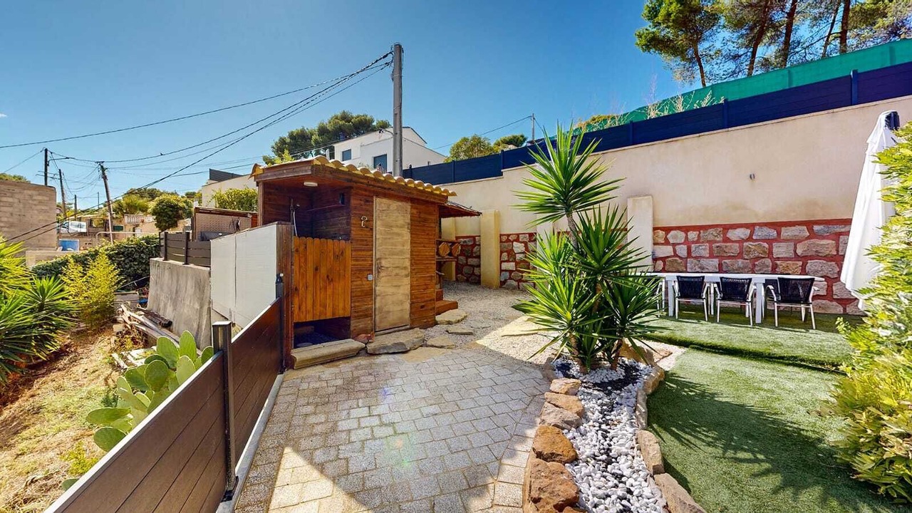 Photo of Outdoor in Istres
