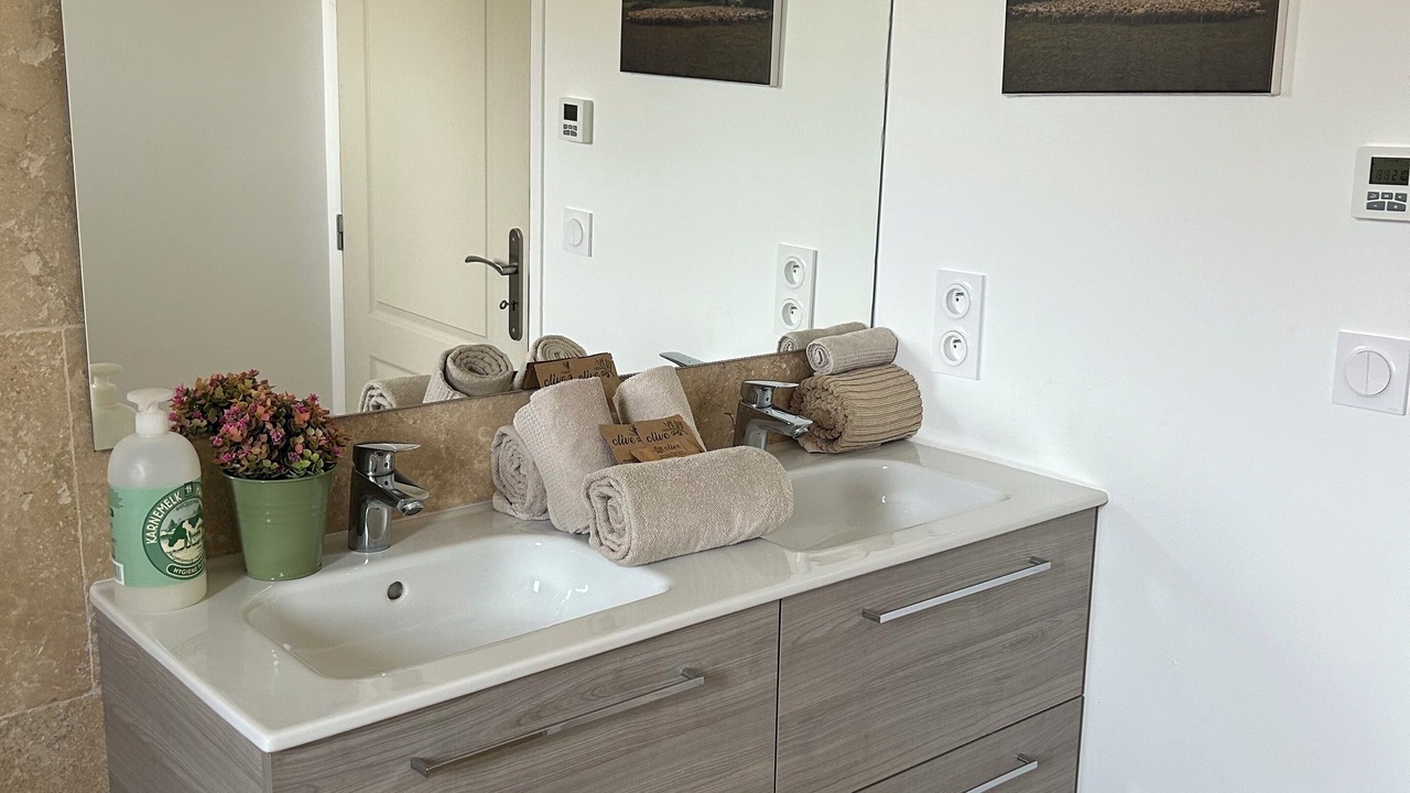 Photo of Bathroom in Arles
