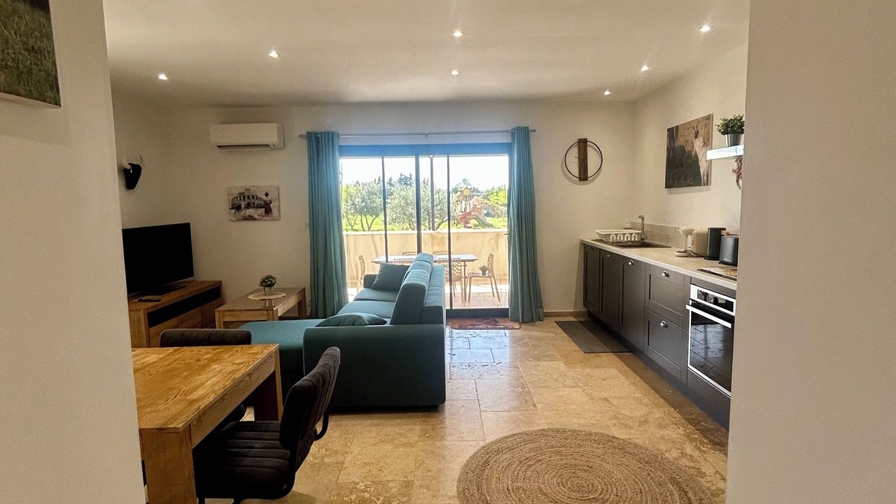 Photo of Livingroom in Arles
