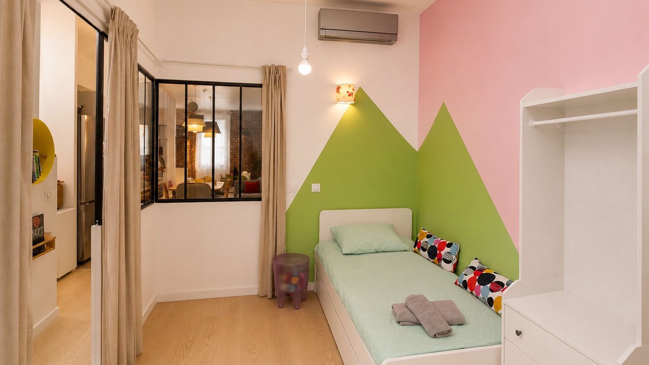 Photo of Bedroom in 7th Arrondissement