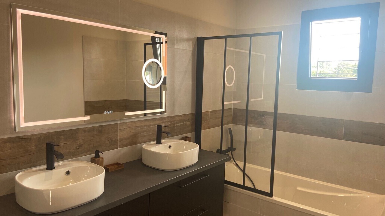 Photo of Bathroom in Maillane