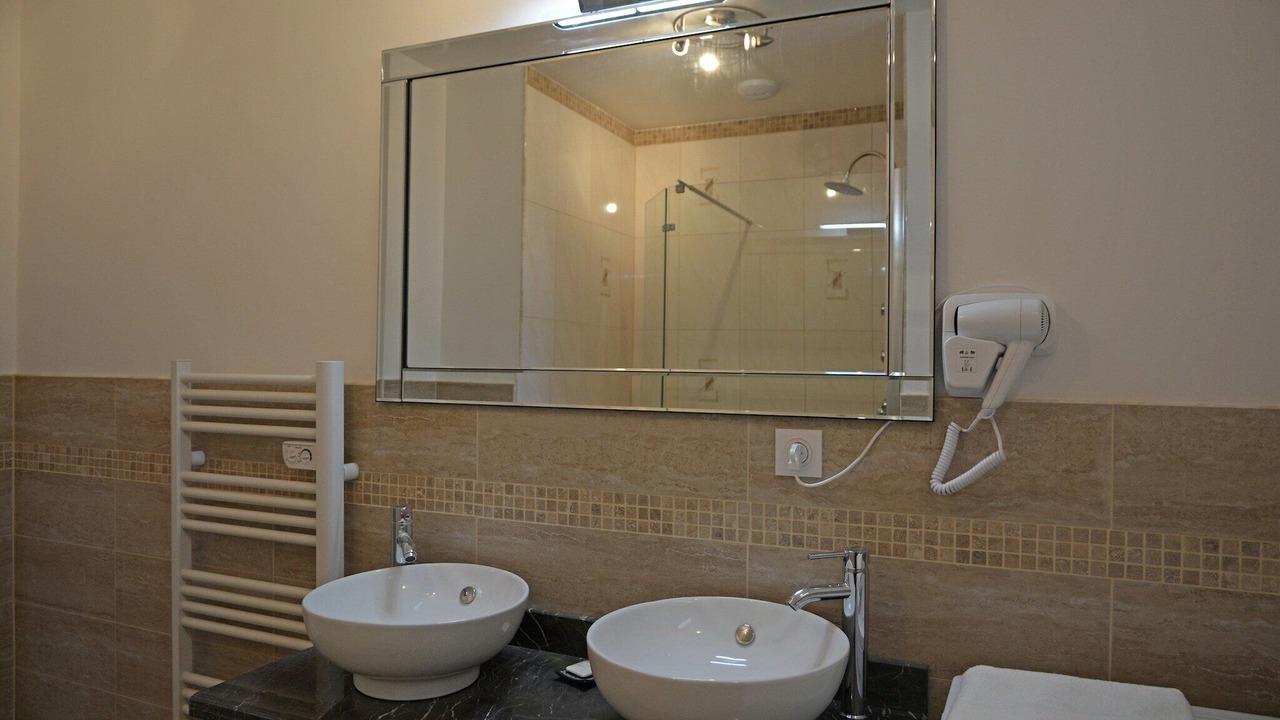 Photo of Bathroom in Saint-Cezaire-sur-Siagne