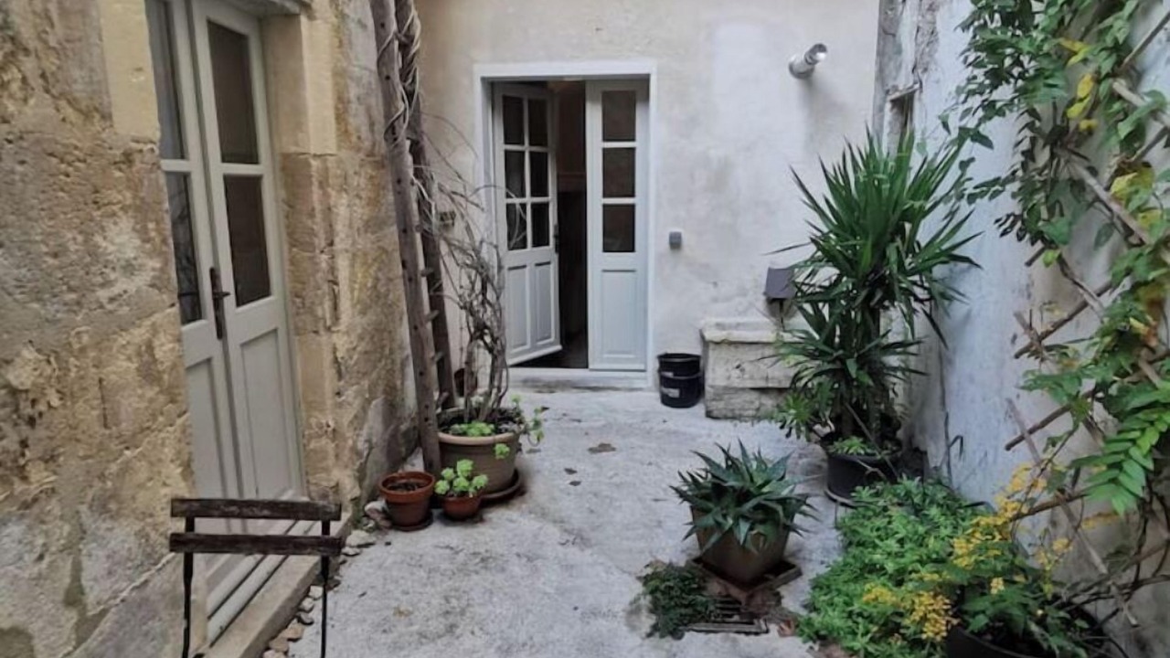 Photo of Patio Balcony in Tarascon