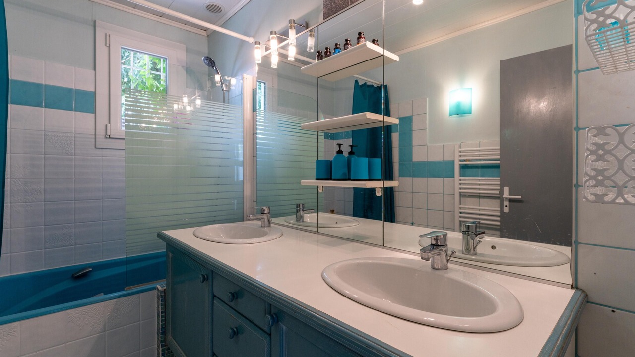 Photo of Bathroom in Cavaillon