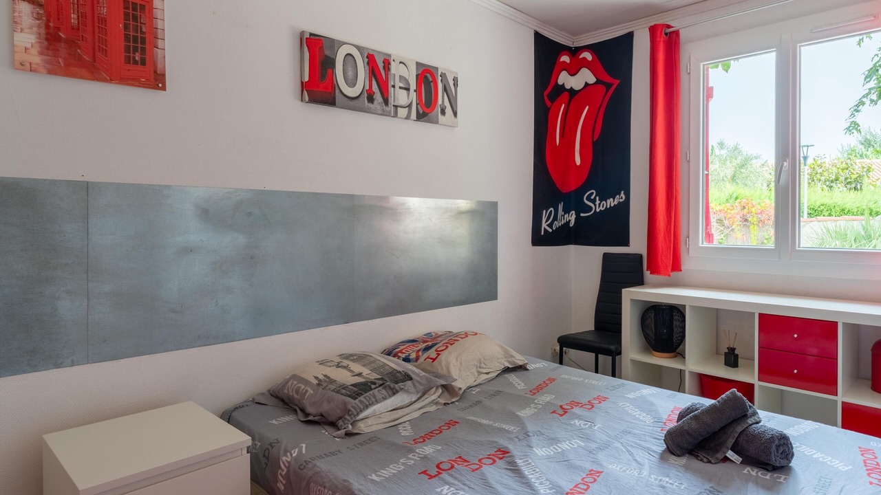 Photo of Bedroom in Cavaillon