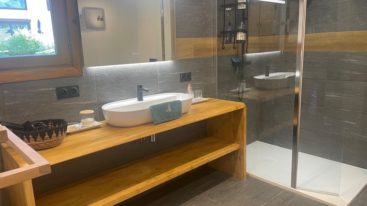 Photo of Bathroom in Forville