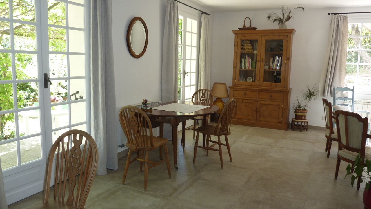 Photo of Others in Eoures