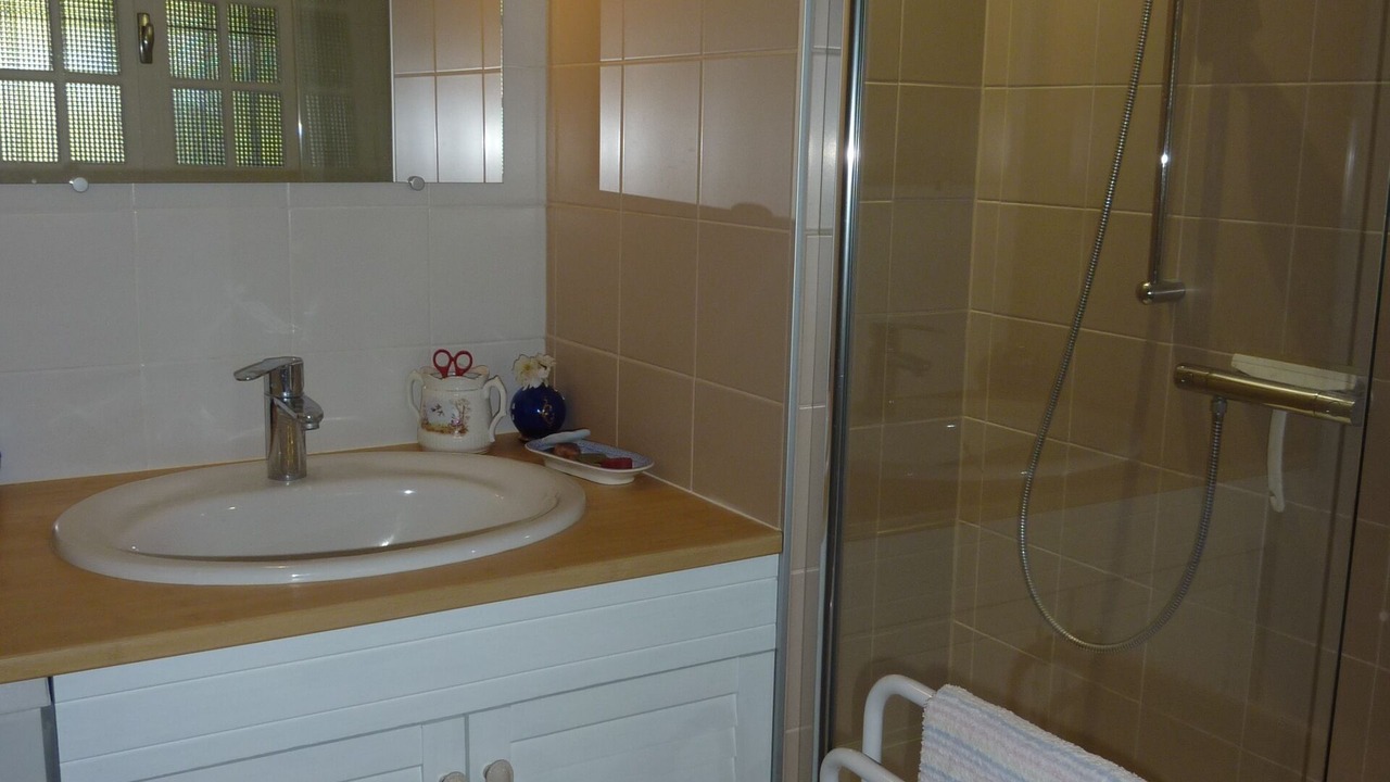 Photo of Bathroom in Eoures