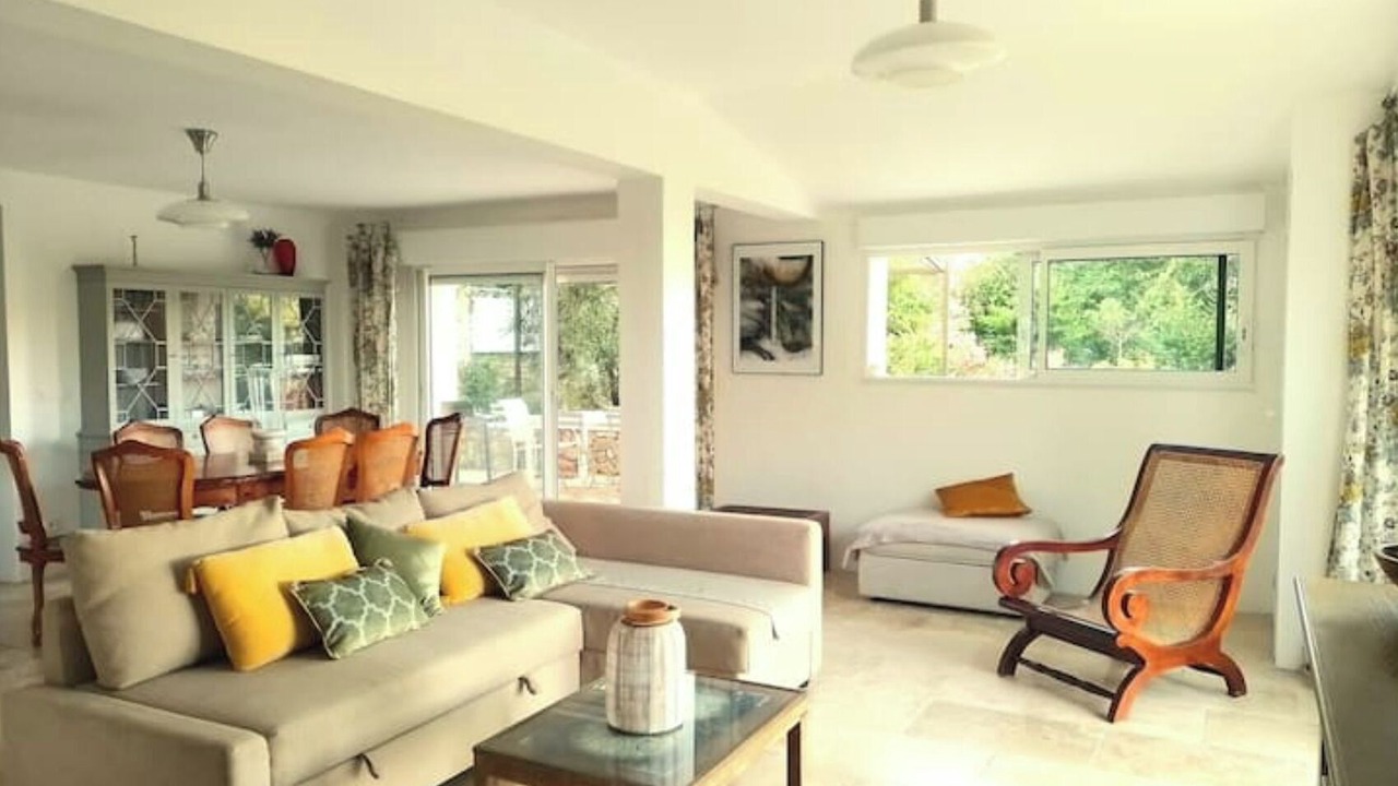 Photo of Livingroom in Le Chaffaut-Saint-Jurson