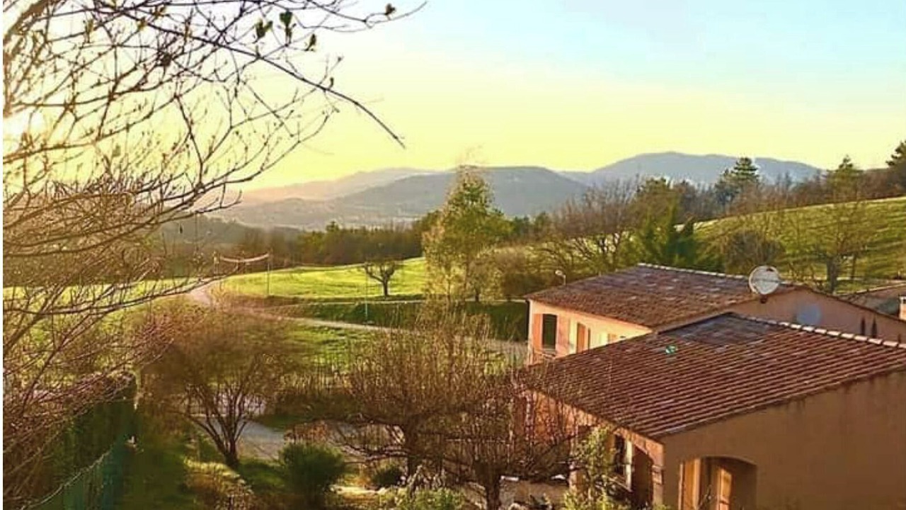 Photo of Outdoor in Le Chaffaut-Saint-Jurson