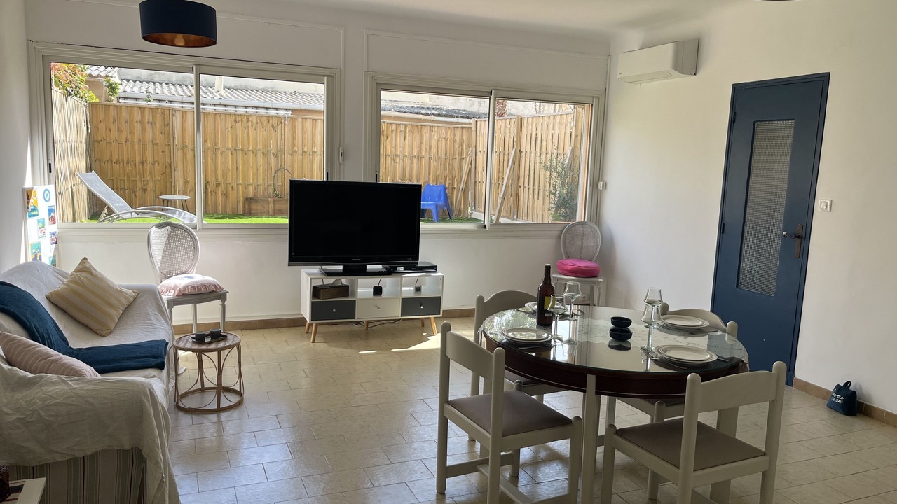 Photo of Livingroom in Vielle-Chapelle