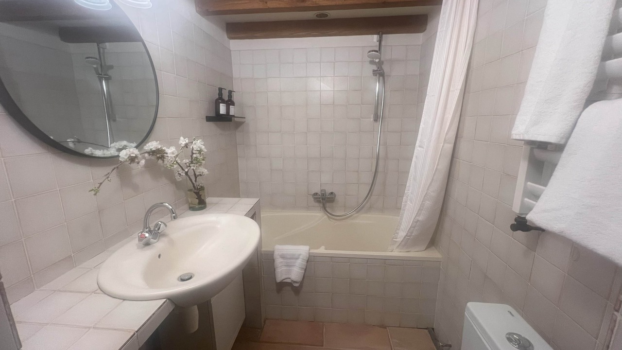 Photo of Bathroom in Bonnieux