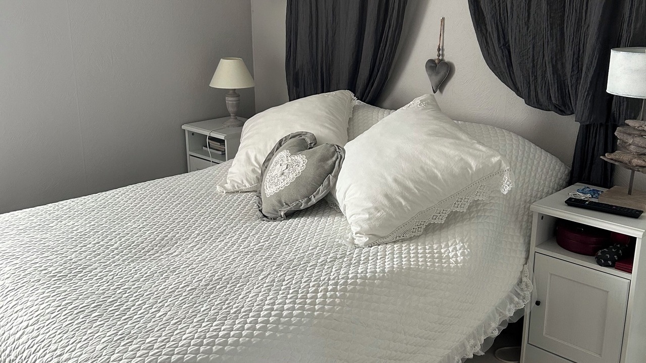 Photo of Bedroom in Gap