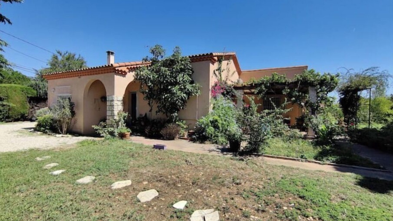 Photo of Outdoor in Arles