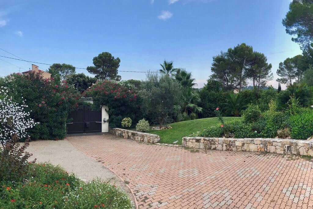 Photo of Others in Mougins
