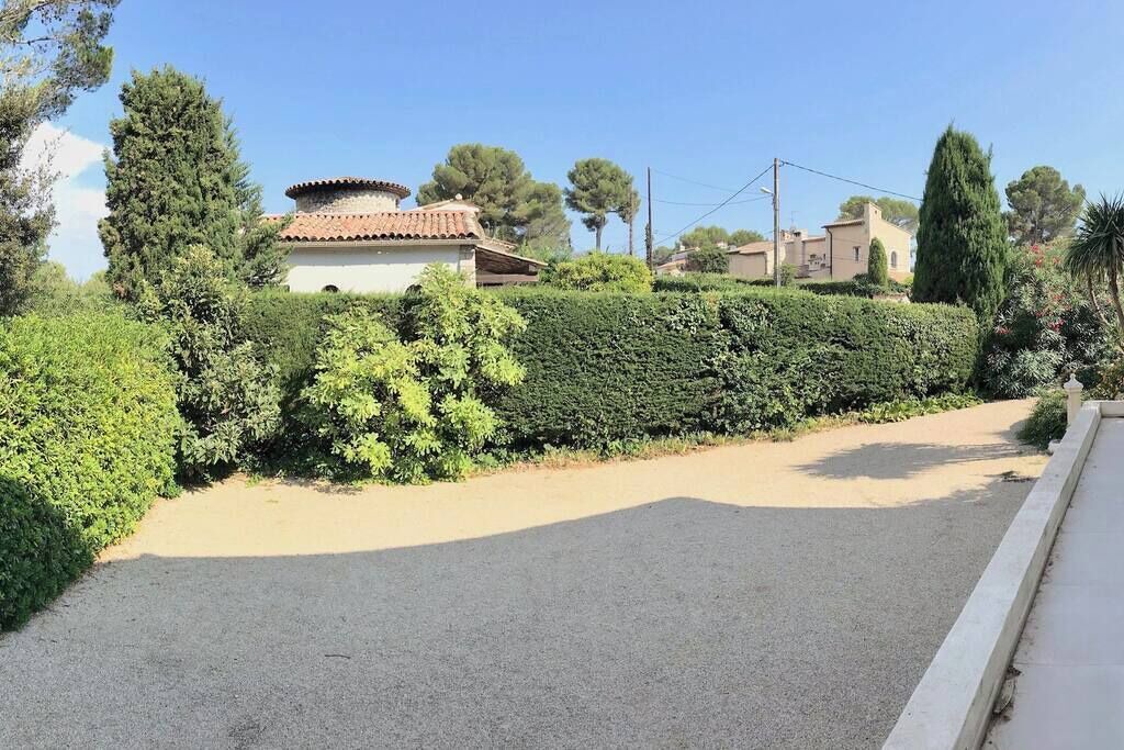Photo of Others in Mougins