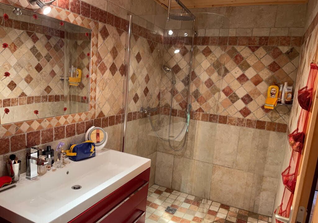 Photo of Bathroom in Forville