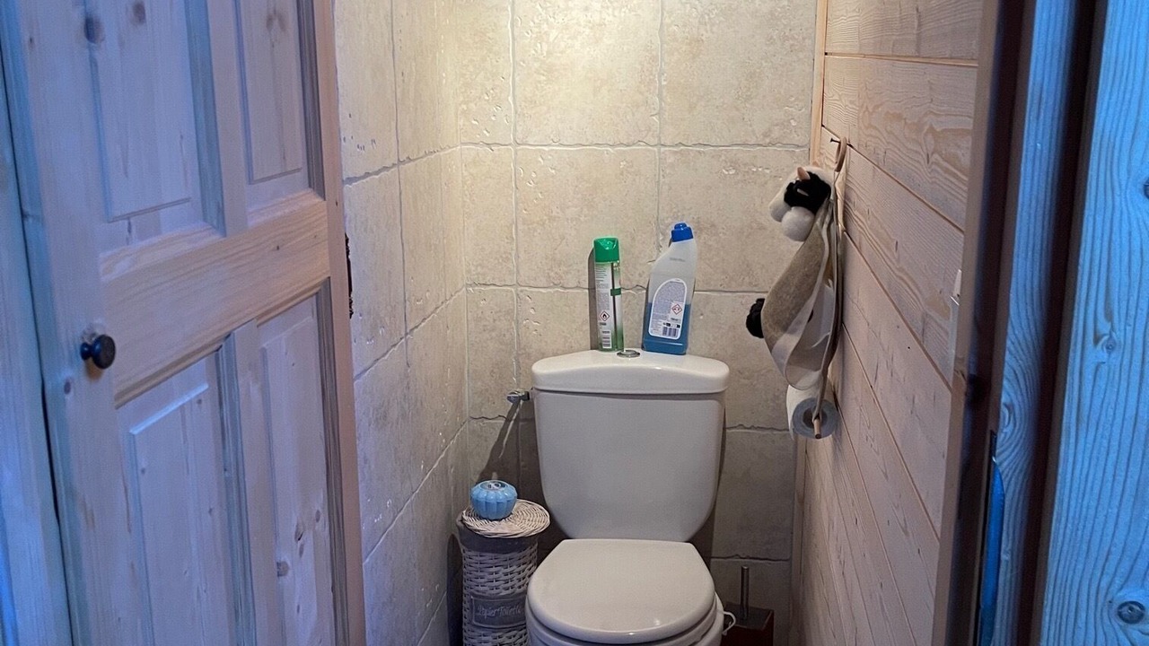 Photo of Bathroom in Forville